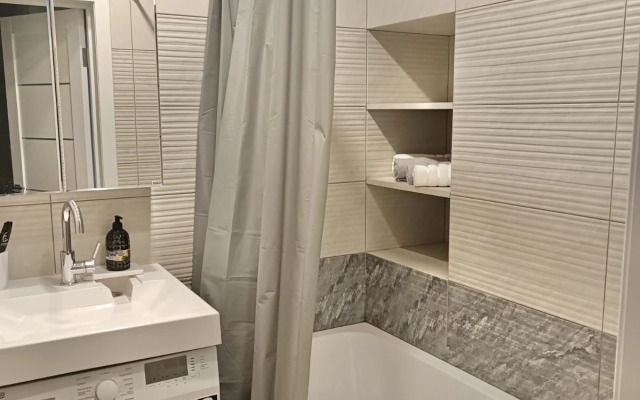 Po Ulitse Oganova Flat