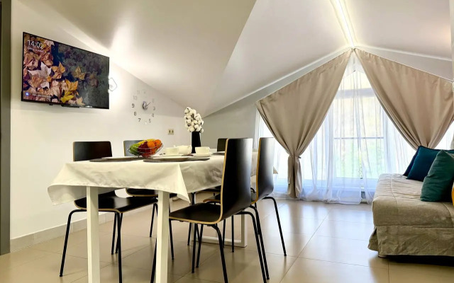 Апартаменты №11 Семейный Люкс на мансардном этаже