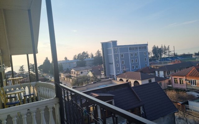 Akhra Guest House
