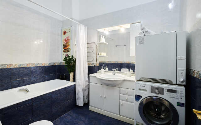 GM Apartments Shikarnaya Pyaterka s domashnim kinoteatrom Flat