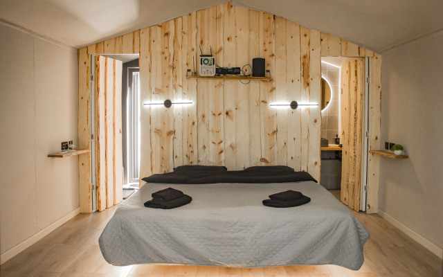 Black Village Hotel