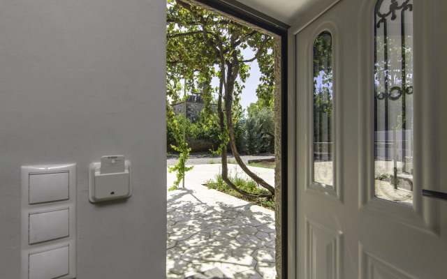 Olive Grove by the Sea Kardamyli Private house