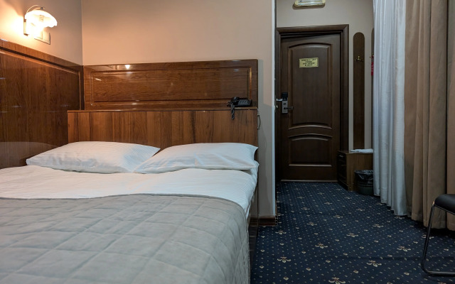 Viktoriya Hotel