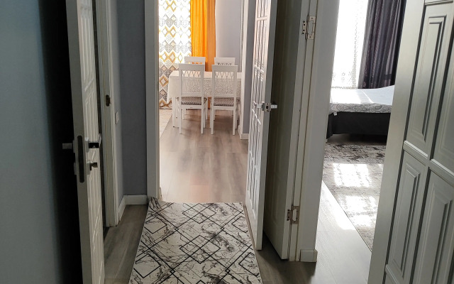 V Tsentre Bishkeka Apartments