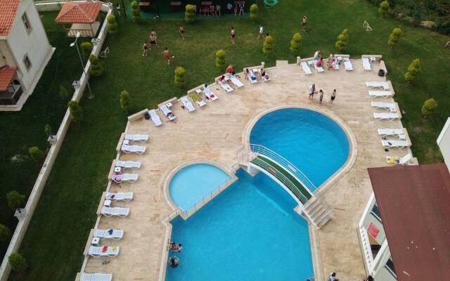 Green Gold Hotel