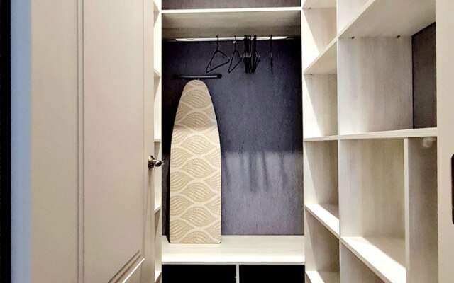 Skyroom Flat