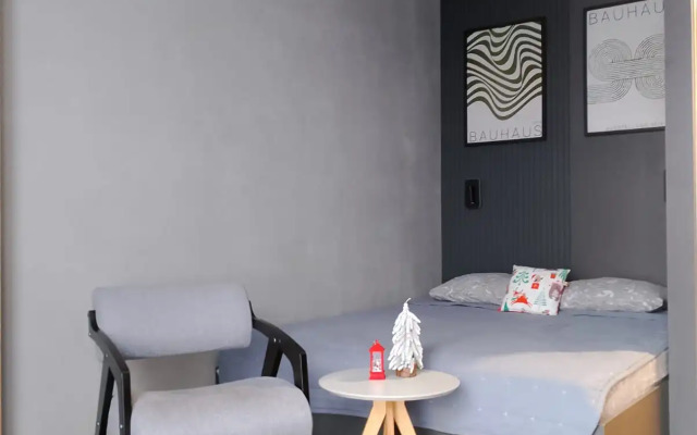 Квартира студия Bauhaus