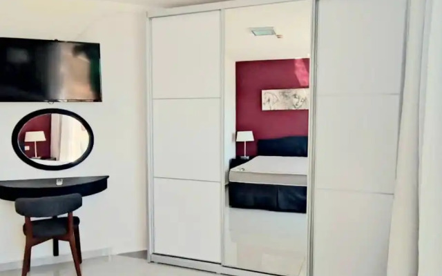 Ben Gurion 99-J08 Apartments