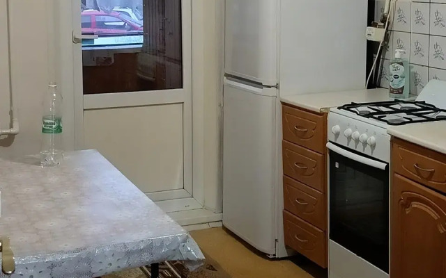 Tryokhkomnatnaya Flat