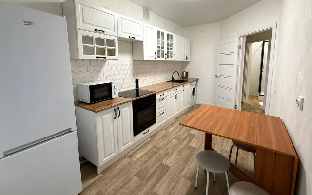 Tryokhkomnatnaya Kvartira V Mezhdurechye Flat