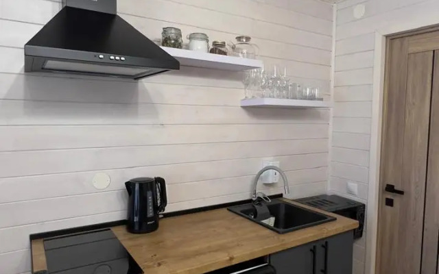Shale Solu Chalet