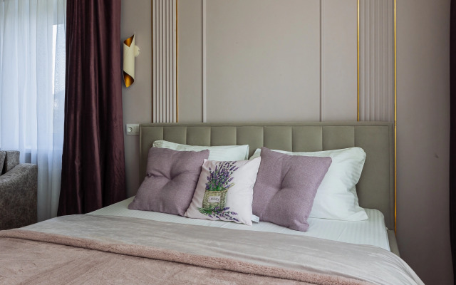 V Samom Tsentre Goroda Flat