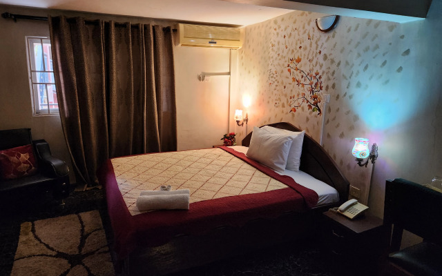 Alexander Plaza Ltd Hotel