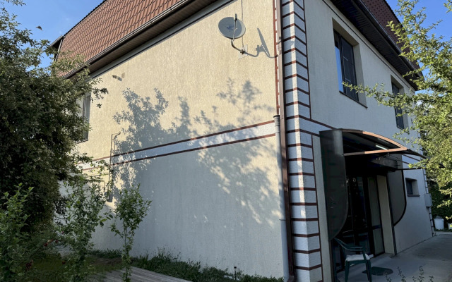 555 Dvukhetazhny S Terrasoy I Mangalom Private House