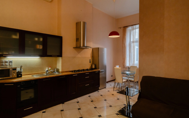 Trekhkomnatnyye Apartamenty s Dzhakuzi na Bol'shoy Morskoy 19 Apartments