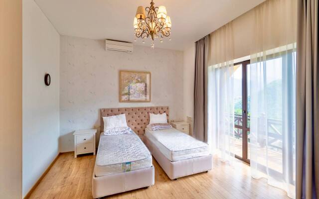 Na Krasnoy Polyane Villa
