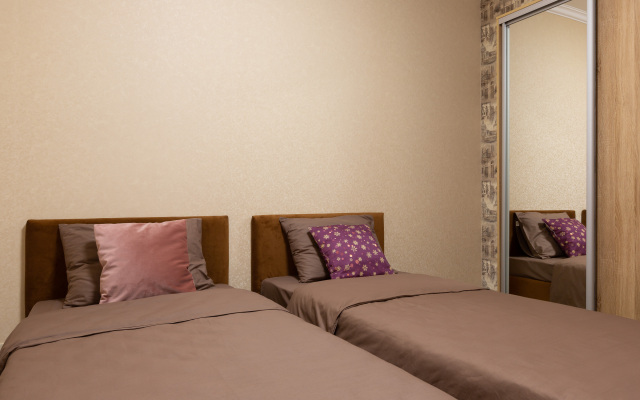 LuxHoll Flat