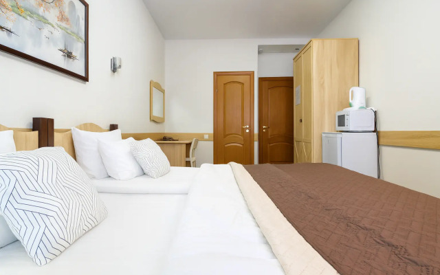 Novoteh Hotel