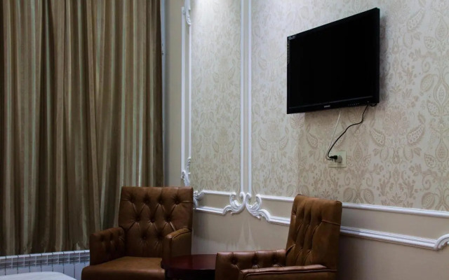 Sky Luxe Hotel