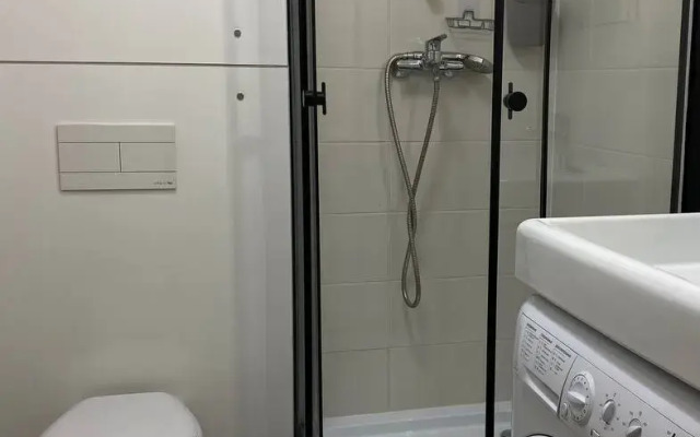 Uyutnaya studiya v sovremennom kompekse Flat