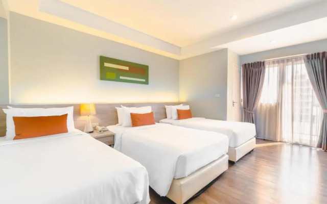 Отель Koon Hotel Sukhumvit