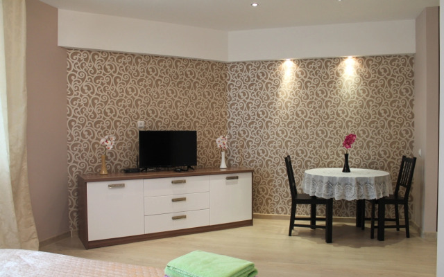 Apartments Stolichny 15