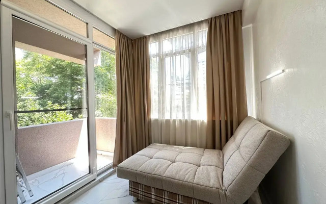 Actor House Apartments