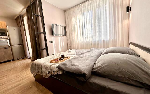 V Novom Dome Flat
