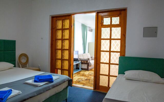 Kamelot Hotel