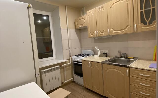 Dvuhkomnatnye na Nalichnoj 37/4 Apartments