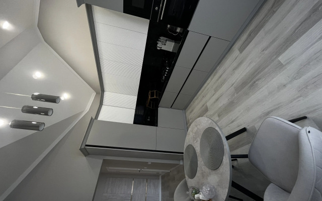 1-Komnaya Uyutnaya Kvartira Na Bilara Kabaloyeva Flat