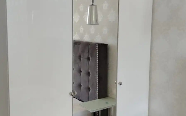 Lyuks Vmestimostyyu 8 Chelovek Apartments