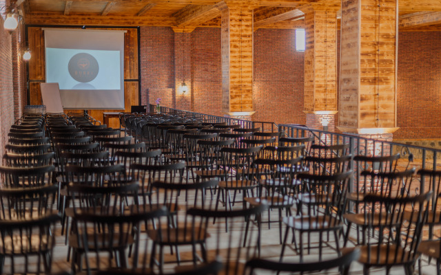 Отель Burki Castle & Cellar