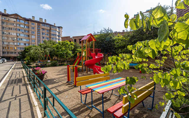 Квартира Большая Двухкомнатная на Селезнева