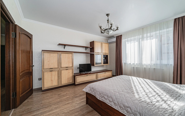 2-Kh Komnatnaya Na Kashtanovoy Allee Flat