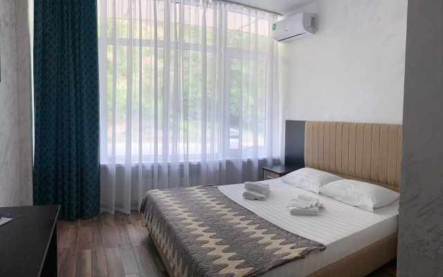 Delfin Guest House
