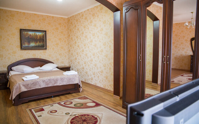 Aleksandrovskij Hotel