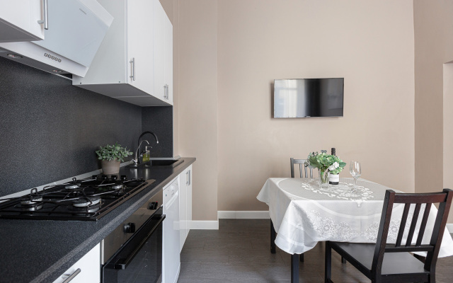 Апартаменты на Караванной