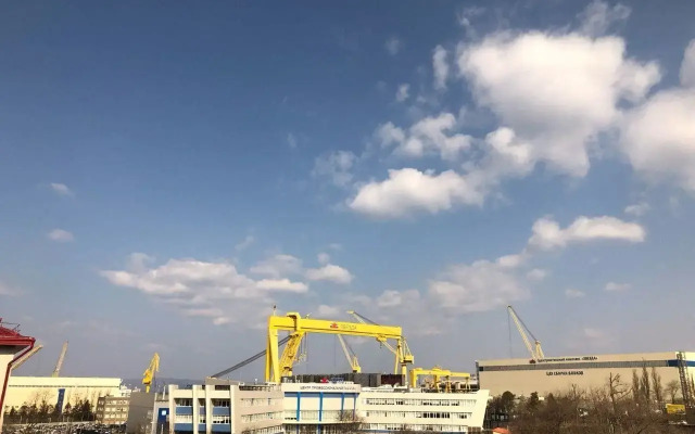 Na Ulitse Blyukhera 10 Flat