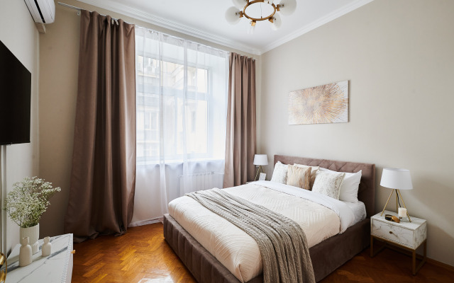 GM Trekhkomnatnye Pryamo u Krasnoj Ploshchadii Apartments