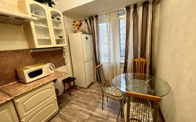 67 Two-Room Apartment Noviy Arbat