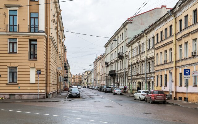 Квартира Трехкомнатная на Канале Грибоедова