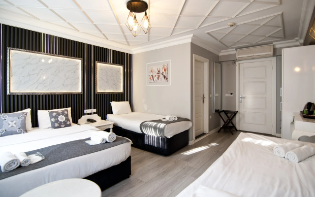 Nova City Hotel
