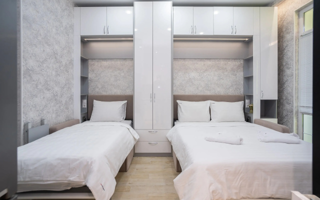 Апартаменты RED APARTMENTS Арт Лайт Сити апартамент Бенуа