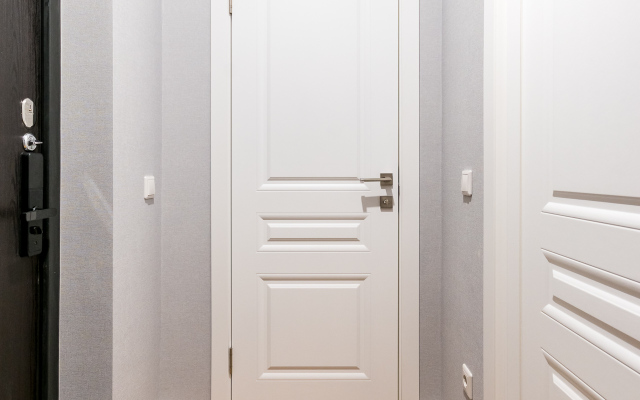 Sovremennaya studiya dlya dvoikh vozle  Ekspo-grad Flat