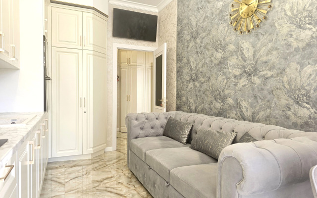 Raydas Na Pestova 5/1 Flat