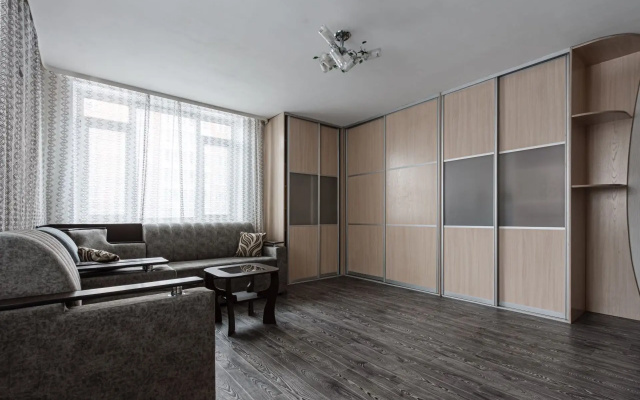 Квартира на улице Авиаторов 44