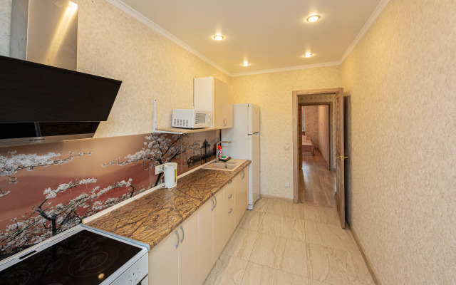 Квартира 3 комнатная квартира улица Республики,92