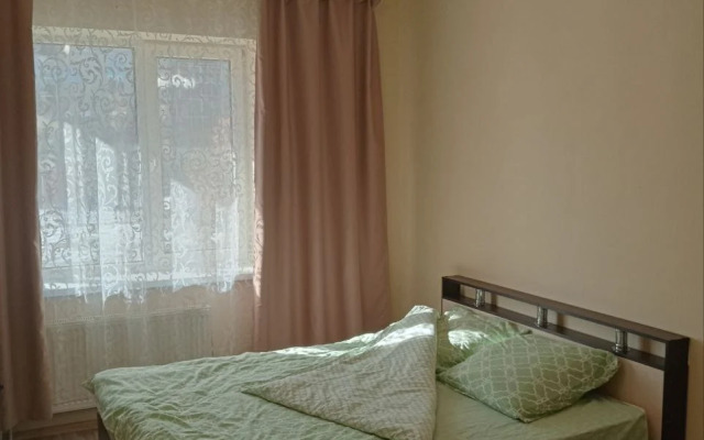 Квартира на Очеретина 12