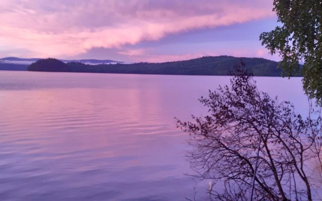 Lake House Hotel